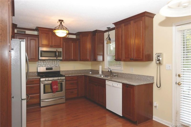 335 Rainbow Cir, Clover, SC 29710