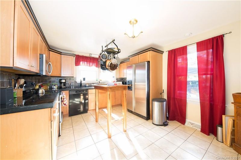 1089 W Old Limestone Rd, Clover, SC 29710