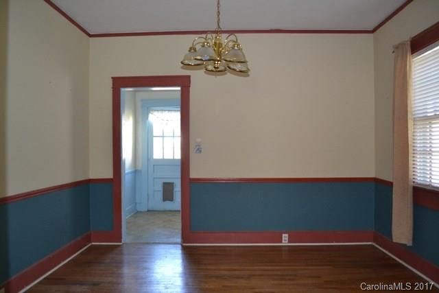 102 Moore St, Chester, SC 29706