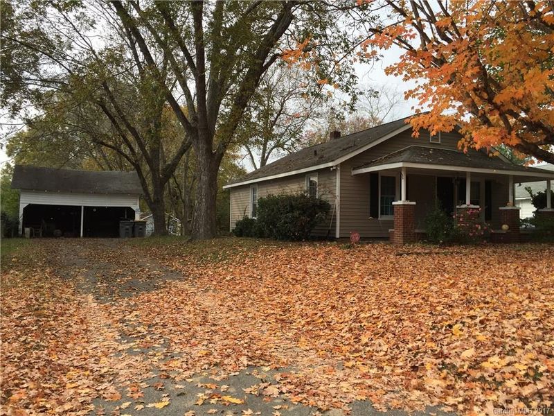 1220 E 1st St, Kannapolis, NC 28083