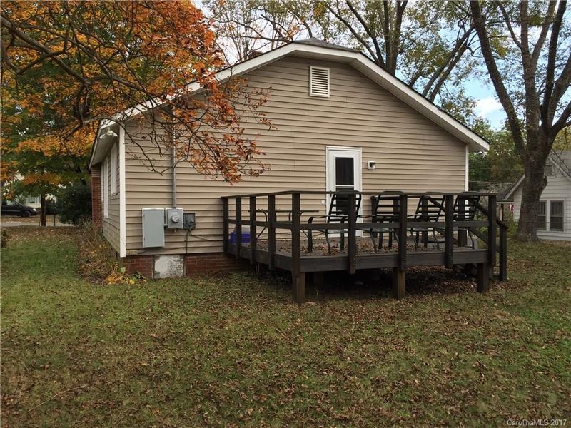 1220 E 1st St, Kannapolis, NC 28083