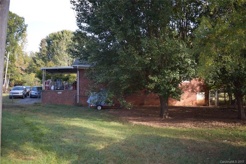 4410 Hidden Valley Rd, Charlotte, NC 28213