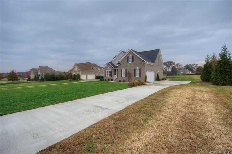 6109 Bickett Ridge Dr, Monroe, NC 28110