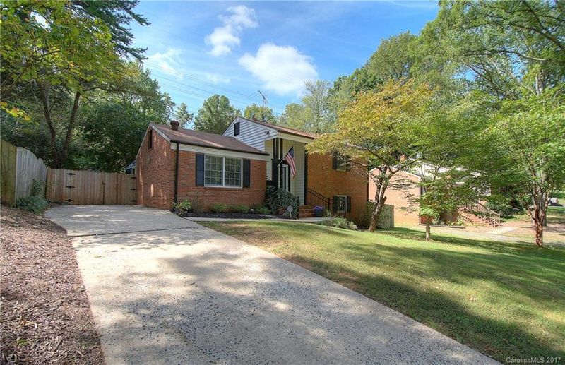 5122 Furman Pl, Charlotte, NC 28210