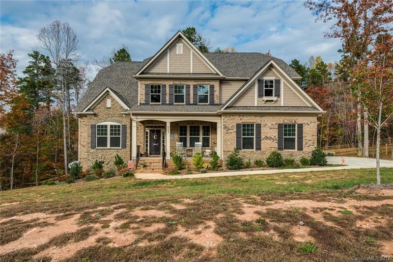 3687 Blue Sky Dr, Denver, NC 28037