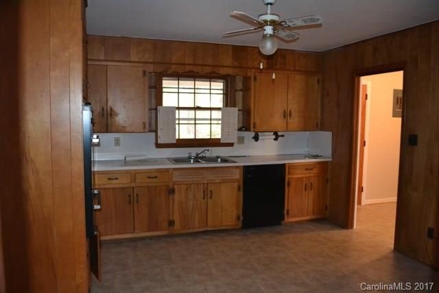 1214 Gladstone Rd, Lancaster, SC 29720