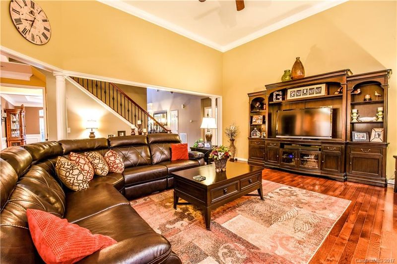 209 Beech Bluff Dr, Mount Holly, NC 28120