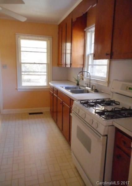 500 Woodland Dr, Lancaster, SC 29720