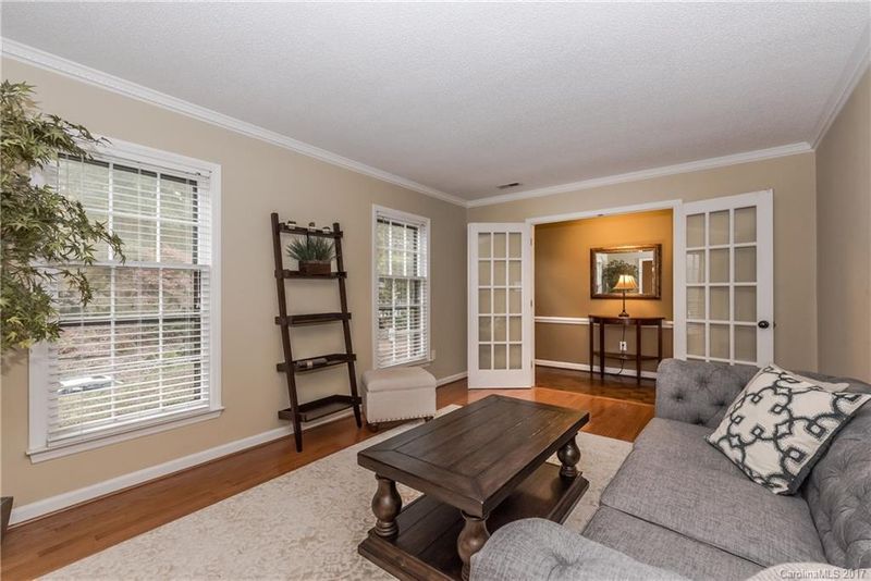 2745 Creekbed Ln, Charlotte, NC 28210