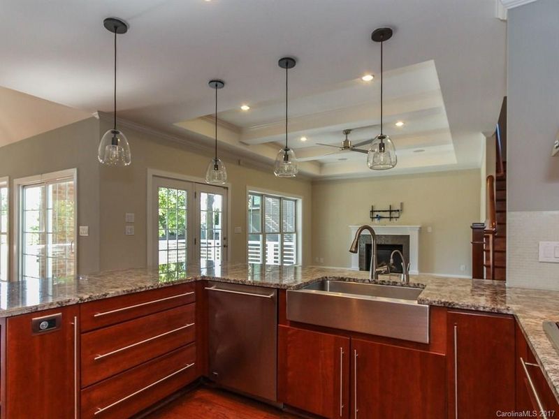 416 Mcdonald Ave, Charlotte, NC 28203