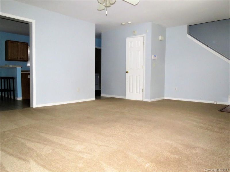6811 Moss Lake Rd, Charlotte, NC 28214