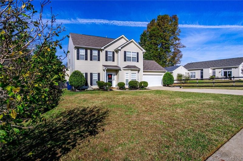 13502 Willow Falls Rd, Charlotte, NC 28215