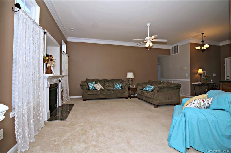 210 Ashmont Dr, Kannapolis, NC 28081