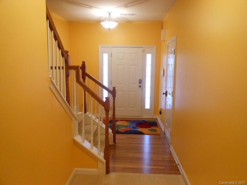 14136 Winford Ln, Charlotte, NC 28262