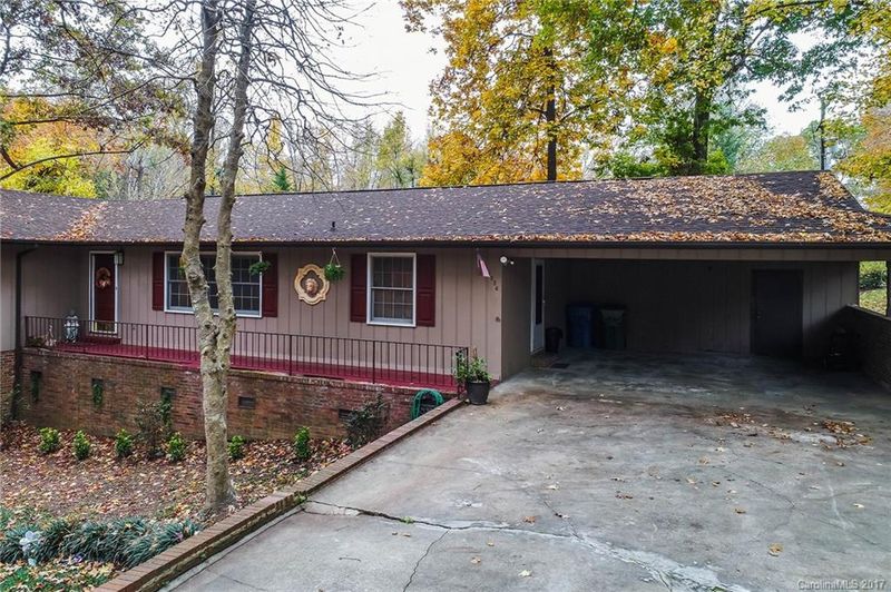 1226 Westmoreland Dr, Lancaster, SC 29720