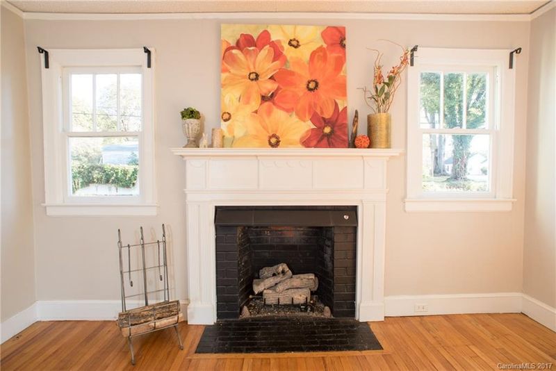 702 Secrest Ave, Belmont, NC 28012