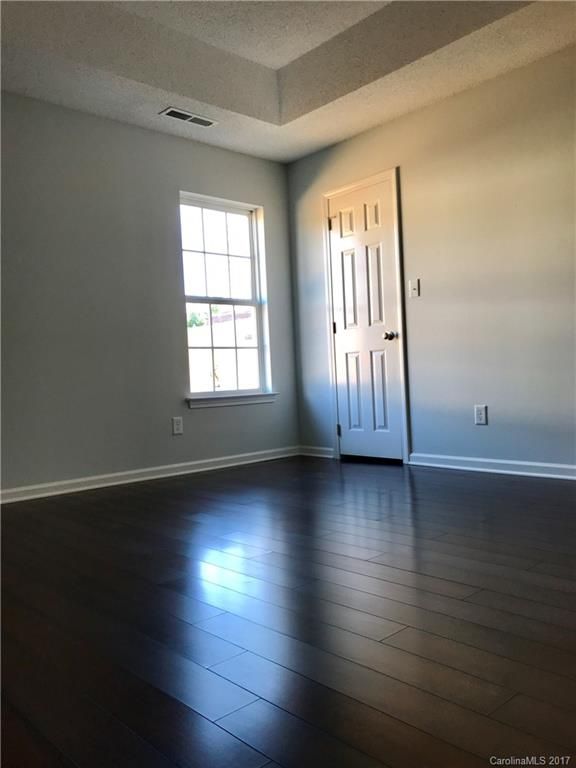 1246 Santell Ln, Charlotte, NC 28214