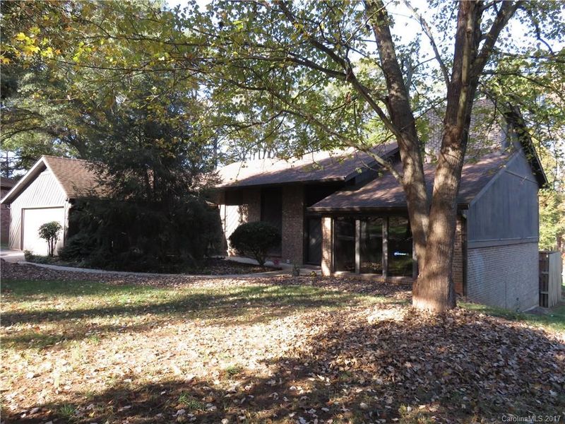 827 Belmorrow Dr, Charlotte, NC 28214