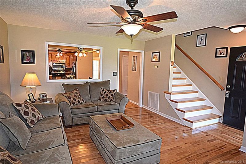 2557 Gold Rush Dr, Lincolnton, NC 28092