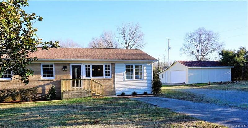 6916 Mill Grove Dr, Indian Trail, NC 28079