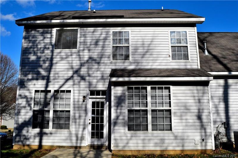 6017 Briggs Dr, Charlotte, NC 28269