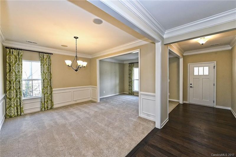 1092 Callonwood Dr, Matthews, NC 28104