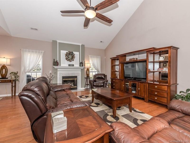6304 Lowergate Dr, Waxhaw, NC 28173