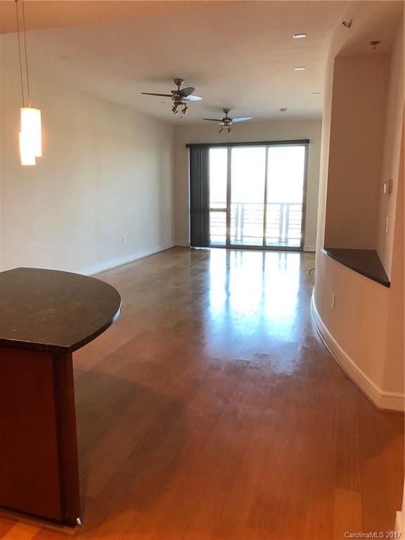333 W Trade St #1006, Charlotte, NC 28202