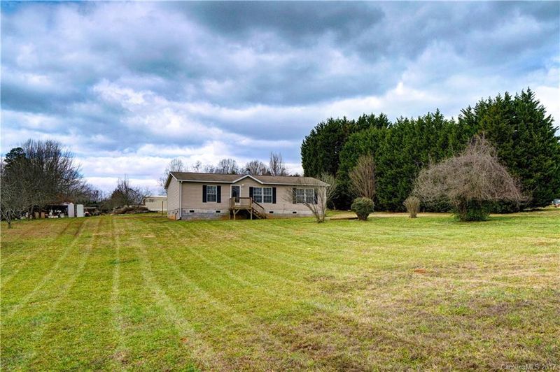 146 Thoroughbred Dr, Troutman, NC 28166