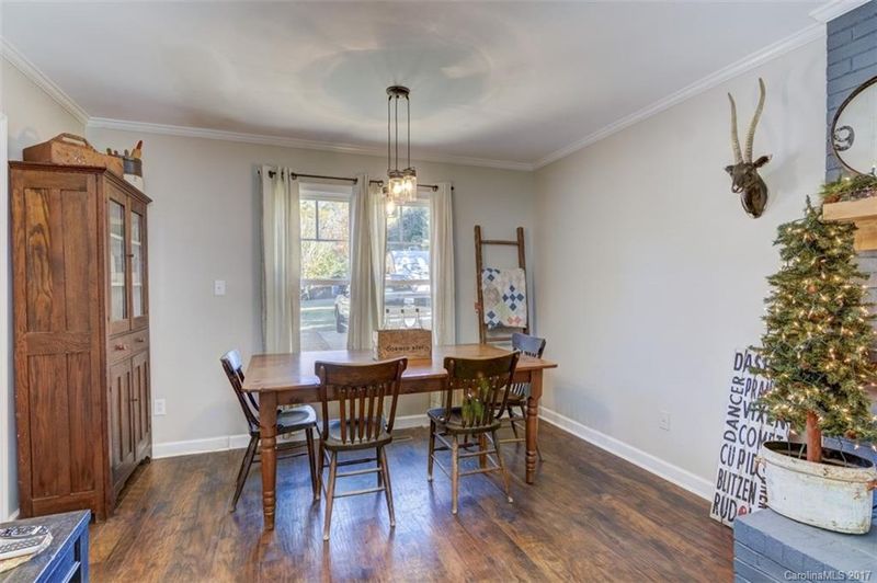 19516 Shevington Dr, Cornelius, NC 28031