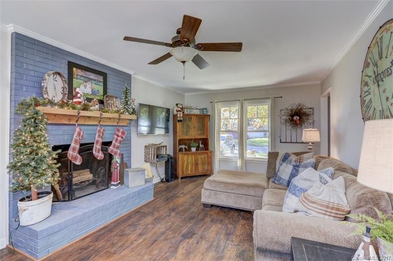 19516 Shevington Dr, Cornelius, NC 28031