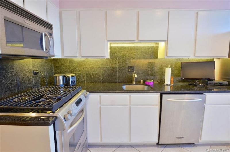 1300 Queens Rd #403, Charlotte, NC 28207