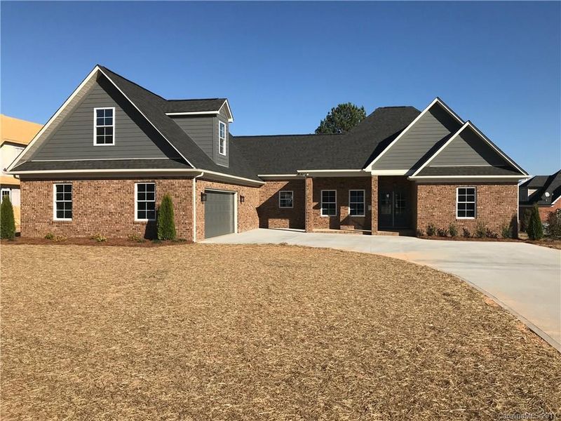 7917 Dell Dr, Harrisburg, NC 28075