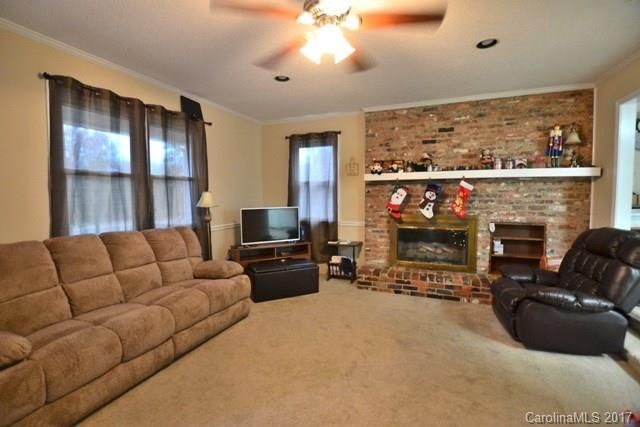 3354 Linda Ct, Rock Hill, SC 29732
