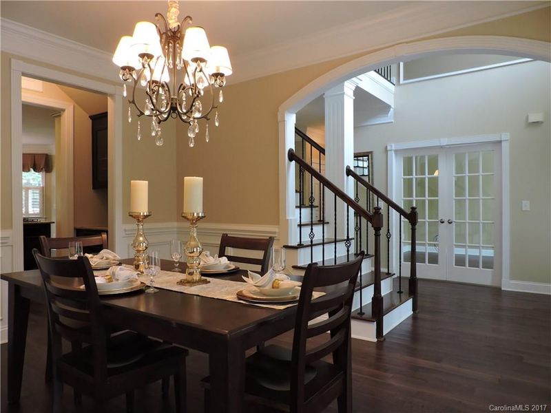 10115 Treetop Ln, Cornelius, NC 28031