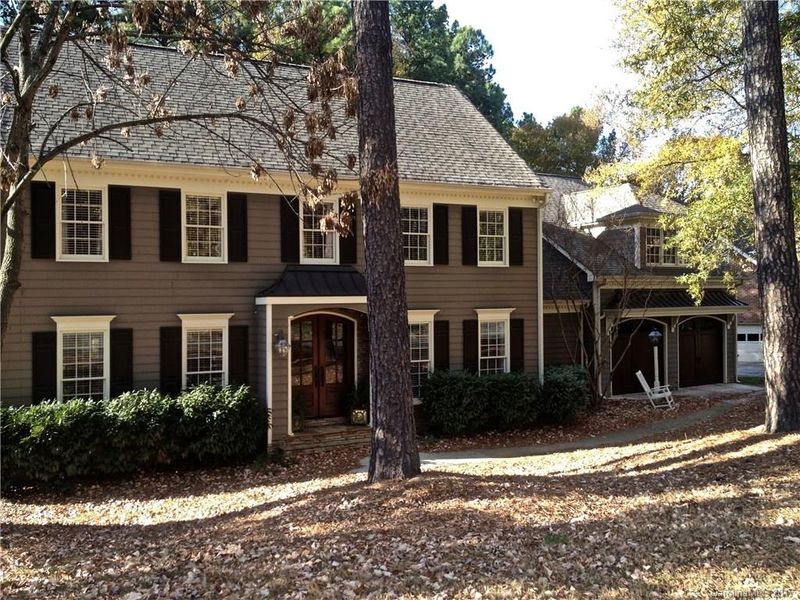 2412 Winterbrooke Dr, Matthews, NC 28105