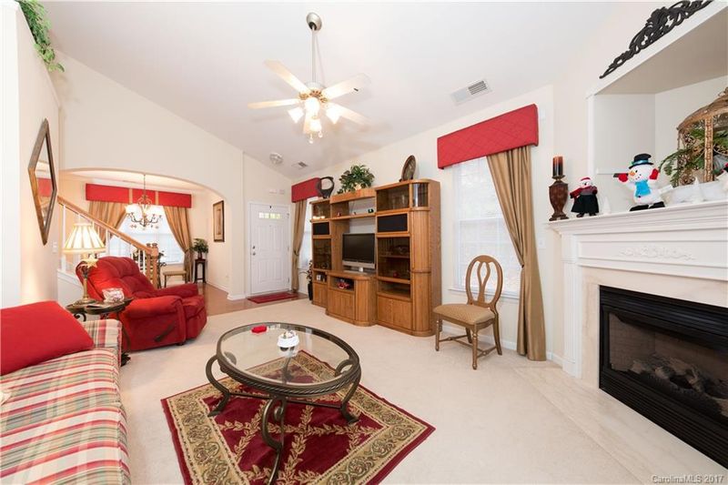 942 Coffee Tree Ln, Rock Hill, SC 29732