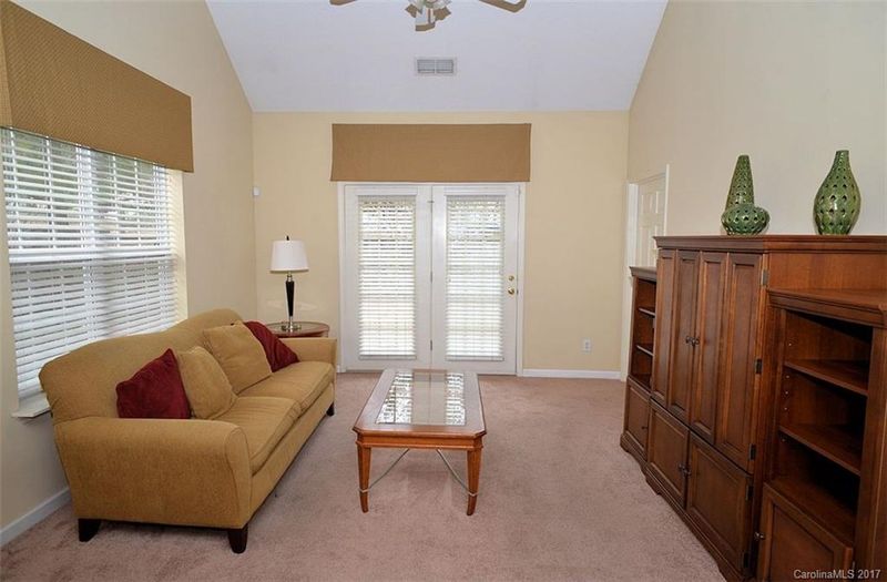 1420 Walnut Hill Dr, Rock Hill, SC 29732