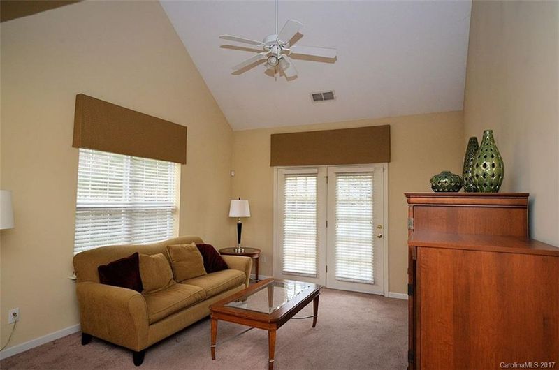 1420 Walnut Hill Dr, Rock Hill, SC 29732
