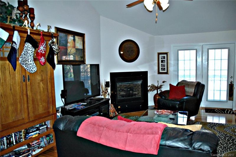 4457 Briarcreek Rd, Maiden, NC 28650