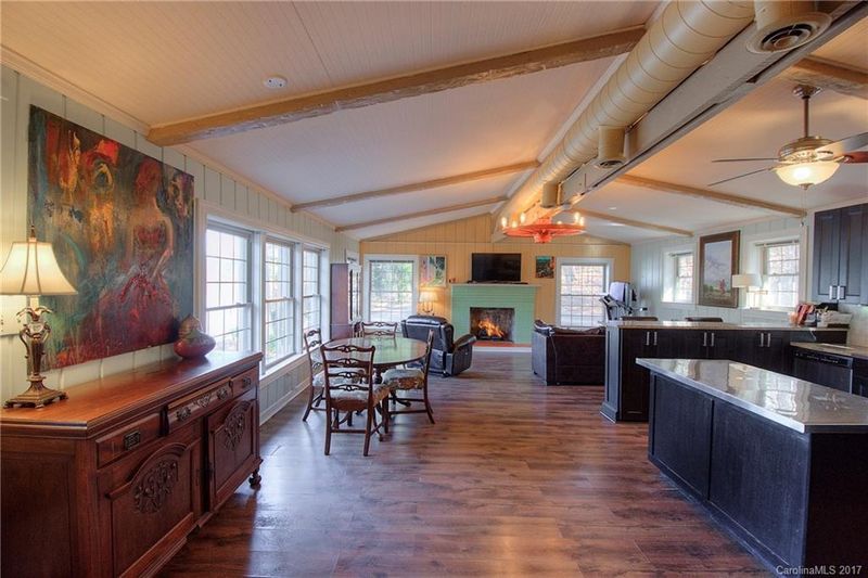 280 Senator Rd, Lake Wylie, SC 29710