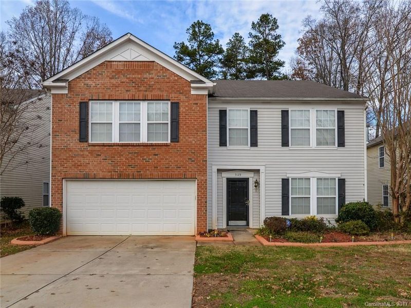 5123 Vanhoy Ln, Charlotte, NC 28269