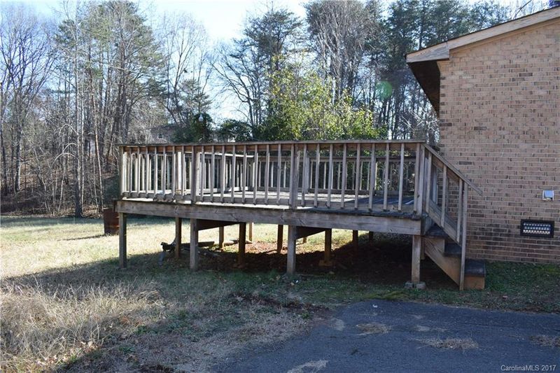 8917 Mcmillan Dr, Harrisburg, NC 28075