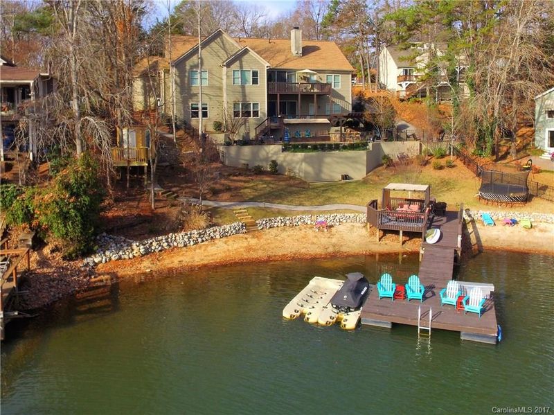 1078 Gauguin Ln, Tega Cay, SC 29708