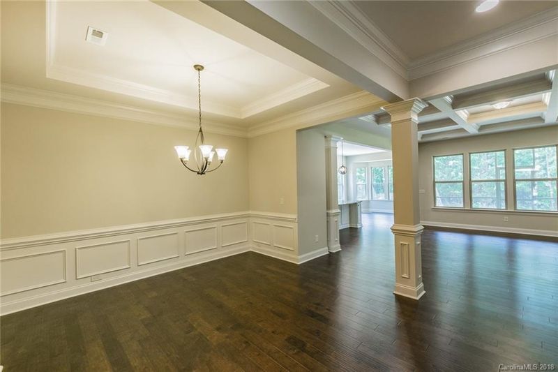 8316 Lake Harmony Dr, Matthews, NC 28105