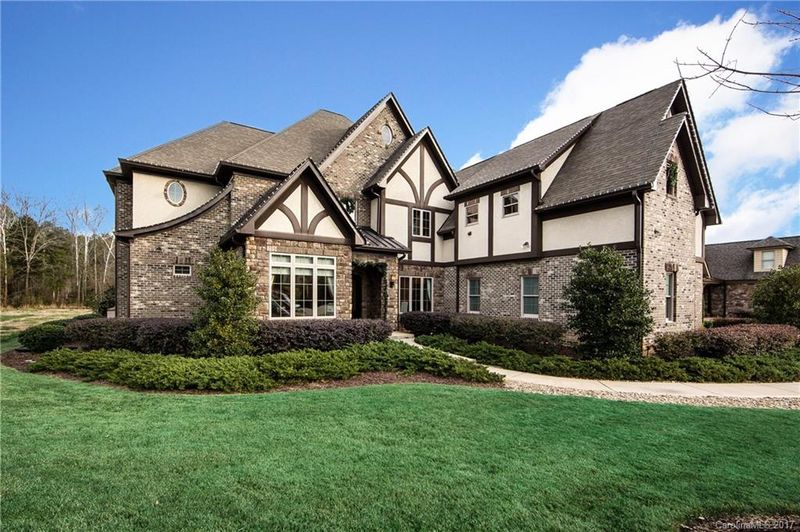 1207 Lookout Cir, Waxhaw, NC 28173