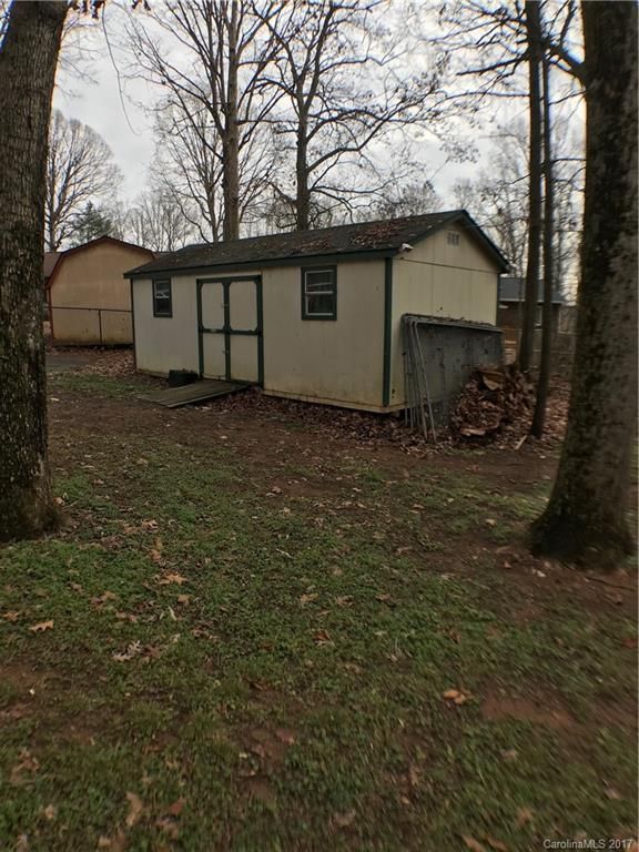 113 Forest Oaks Dr, Harmony, NC 28634