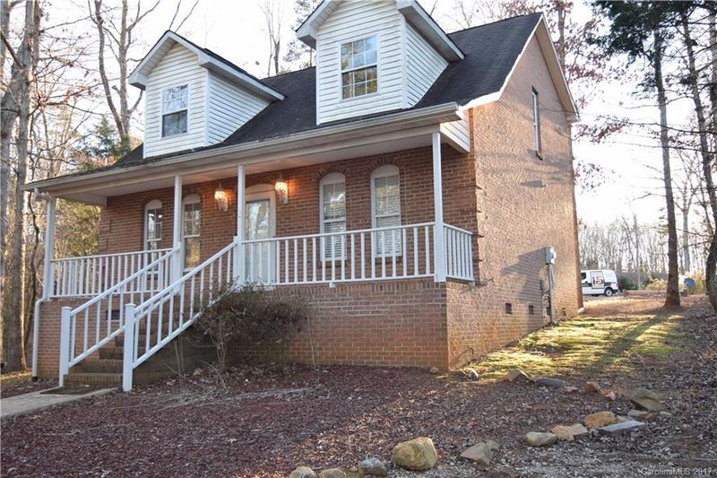 1860 Wickersham Rd, Midland, NC 28107