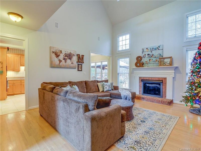 12403 Oakbriar Ln, Charlotte, NC 28273