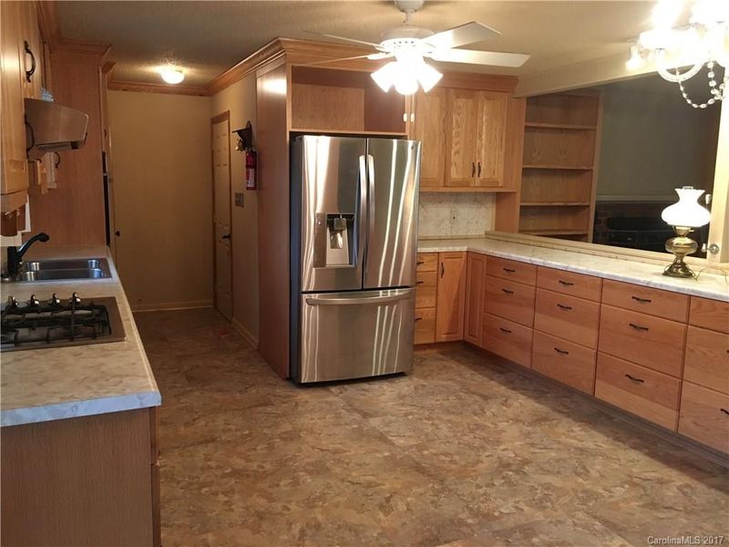 2449 Brookwood Rd, Lincolnton, NC 28092
